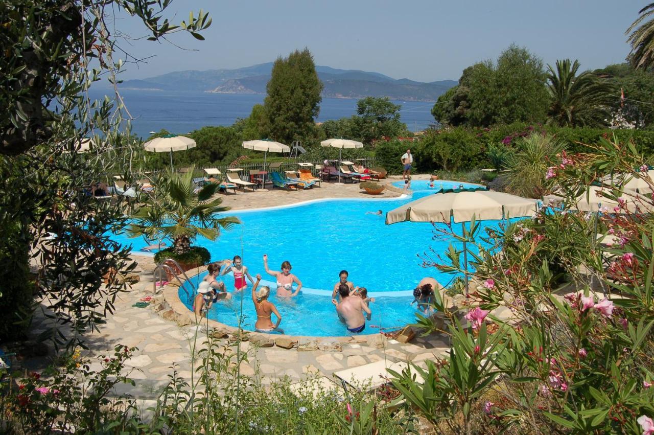 קאפוליברי Residential Hotel Villaggio Innamorata מראה חיצוני תמונה